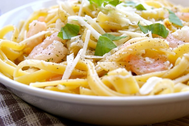 Вкуснейшая паста с креветками в сметанном соусе Вкуснейшая паста с креветками в сметанном соусе